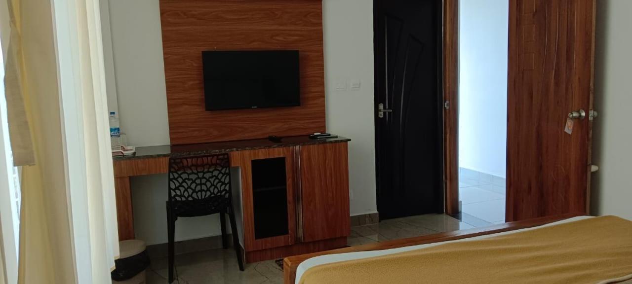 Blossom Valley Cottage Munnar Ruang foto